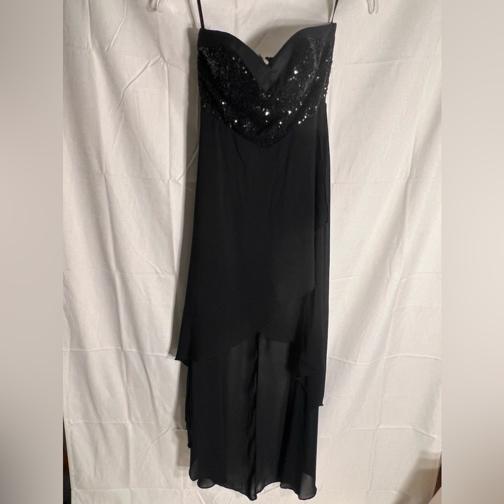 Black hi low strapless sequin top dress in Juniors size Small by Casting